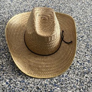 COWBOY HAT